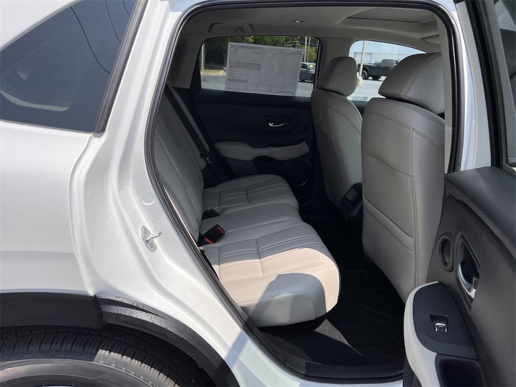 new 2025 Honda HR-V car, priced at $29,350