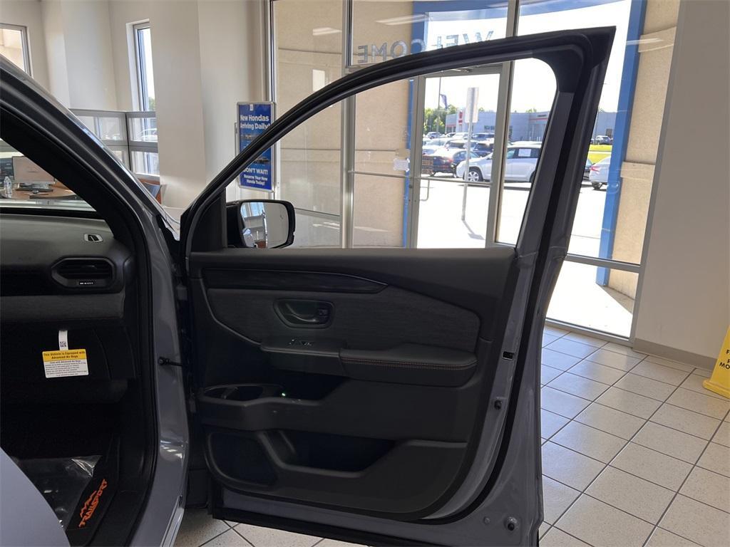 new 2026 Honda Passport car, priced at $50,355