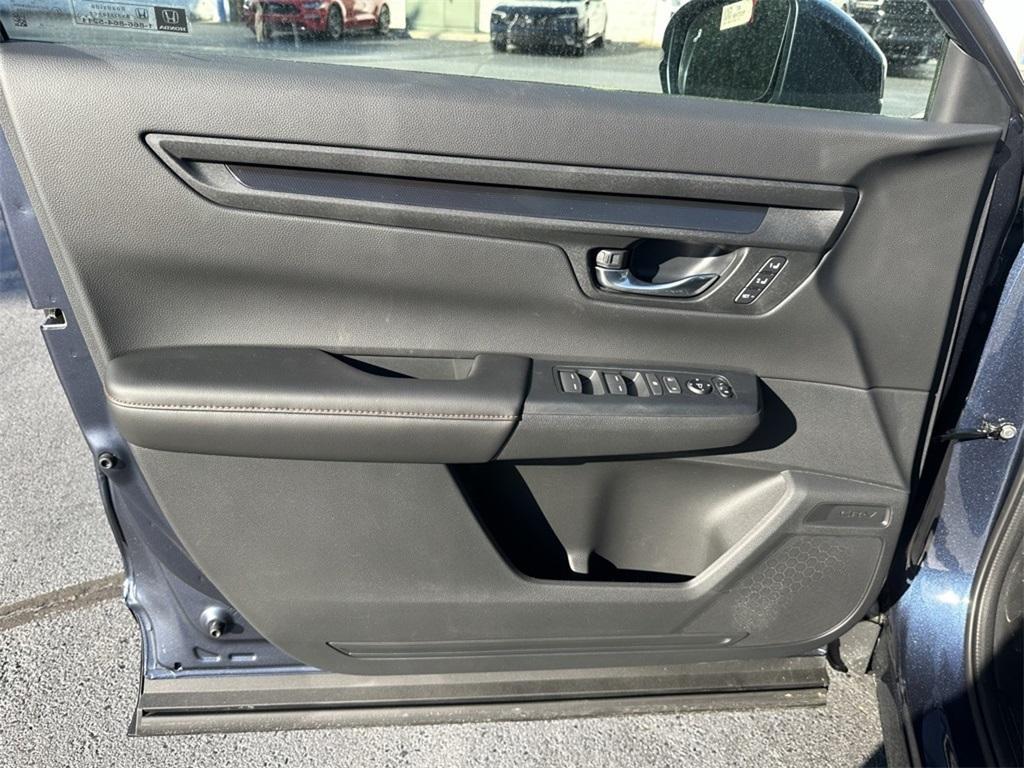new 2025 Honda CR-V Hybrid car, priced at $37,545