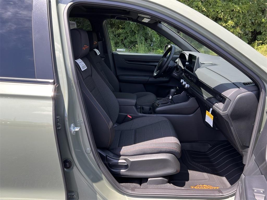 new 2026 Honda CR-V Hybrid car, priced at $38,650