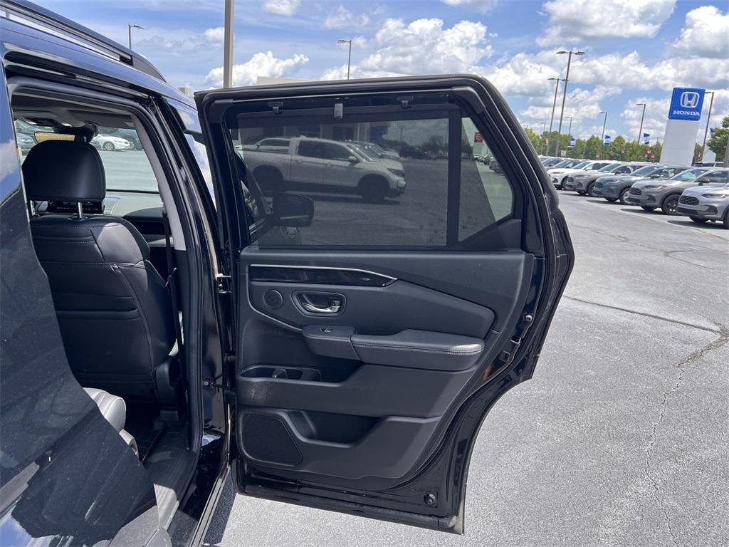 used 2023 Honda Pilot car, priced at $44,000