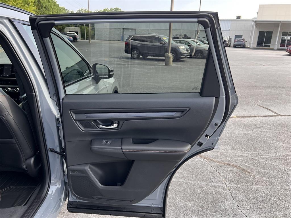 new 2026 Honda CR-V Hybrid car, priced at $38,575