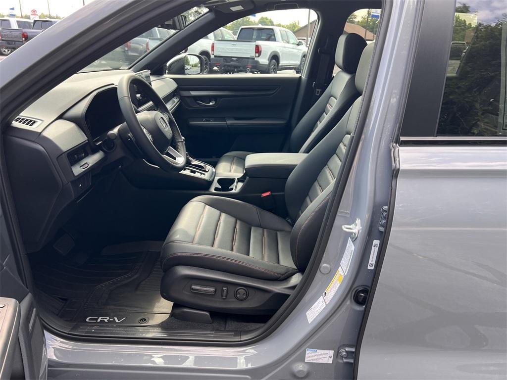 new 2026 Honda CR-V Hybrid car, priced at $38,575
