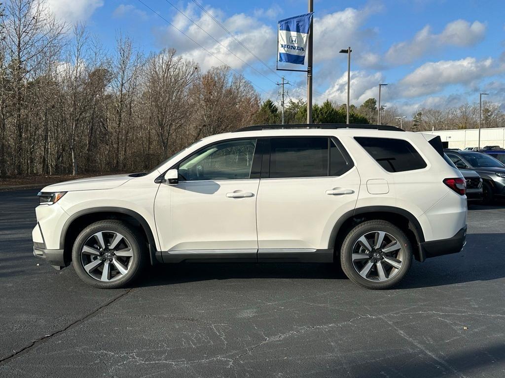 new 2025 Honda Pilot car, priced at $49,170