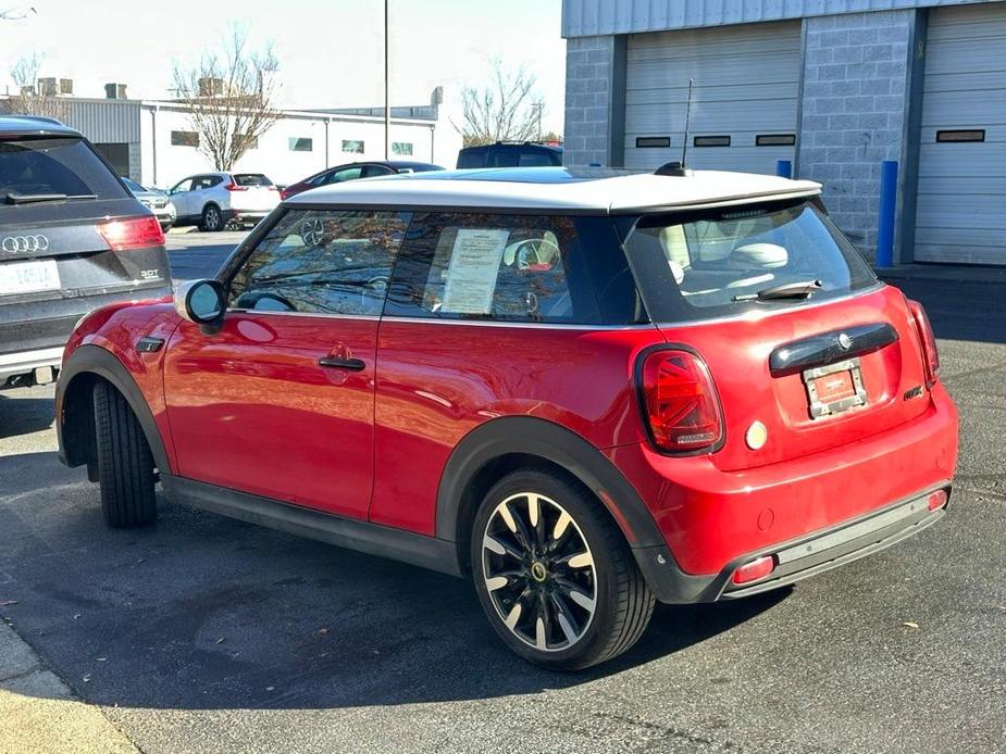 used 2023 MINI SE Hardtop car, priced at $23,000