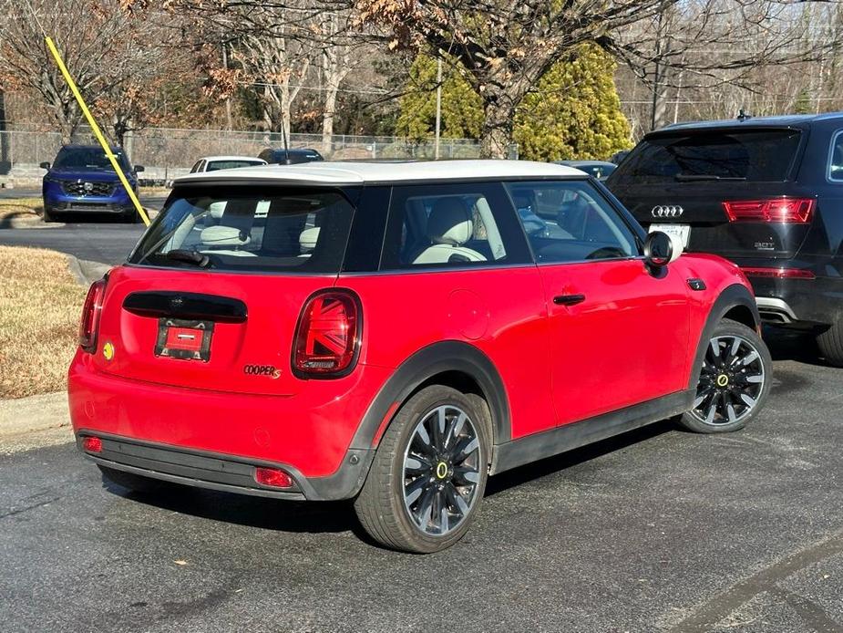 used 2023 MINI SE Hardtop car, priced at $23,000