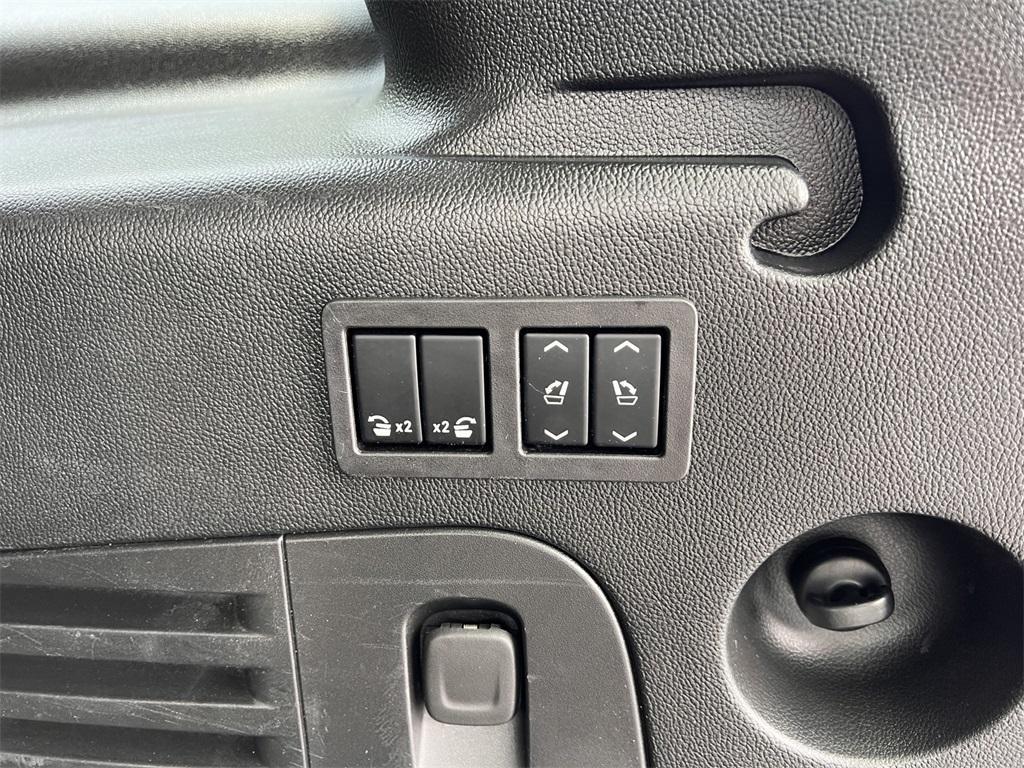 used 2020 GMC Yukon XL car, priced at $36,750