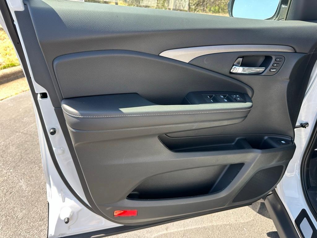 new 2025 Honda Ridgeline car, priced at $44,885