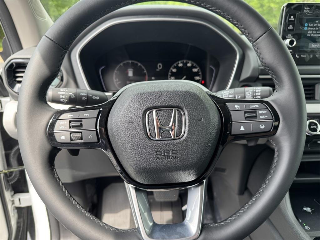 new 2025 Honda Pilot car, priced at $41,405