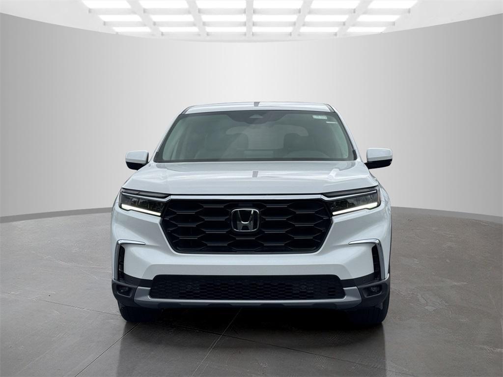 new 2025 Honda Pilot car, priced at $41,405