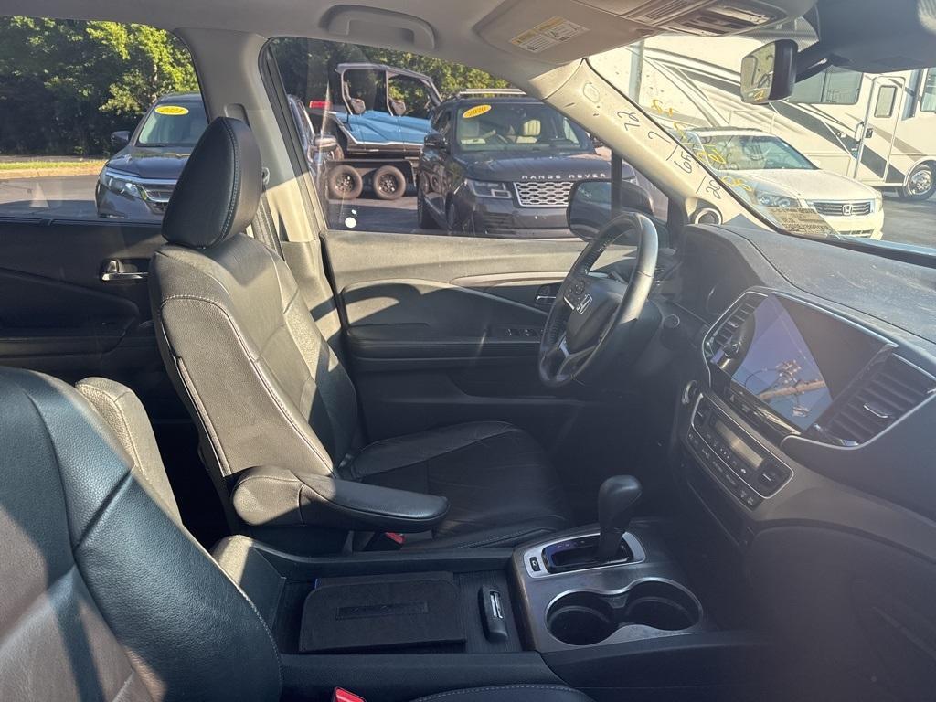 used 2020 Honda Pilot car, priced at $27,000