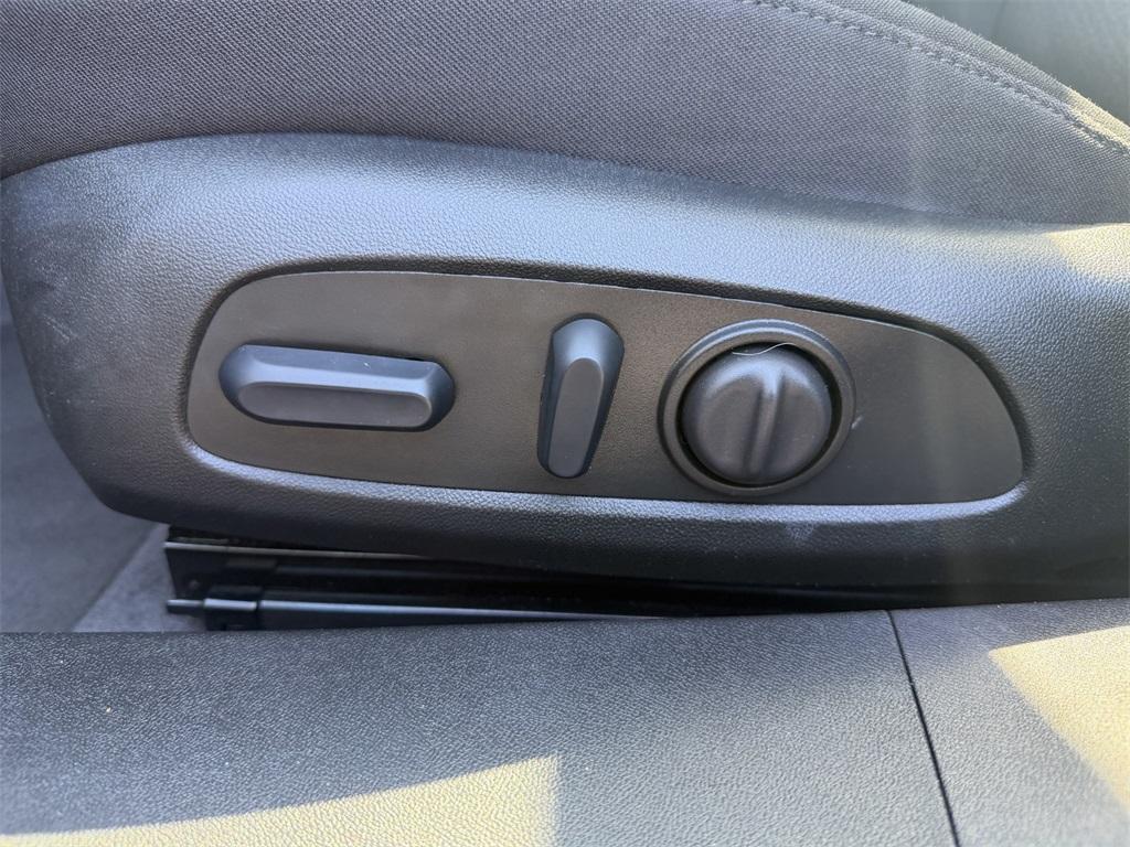 used 2024 Chevrolet Malibu car, priced at $19,250