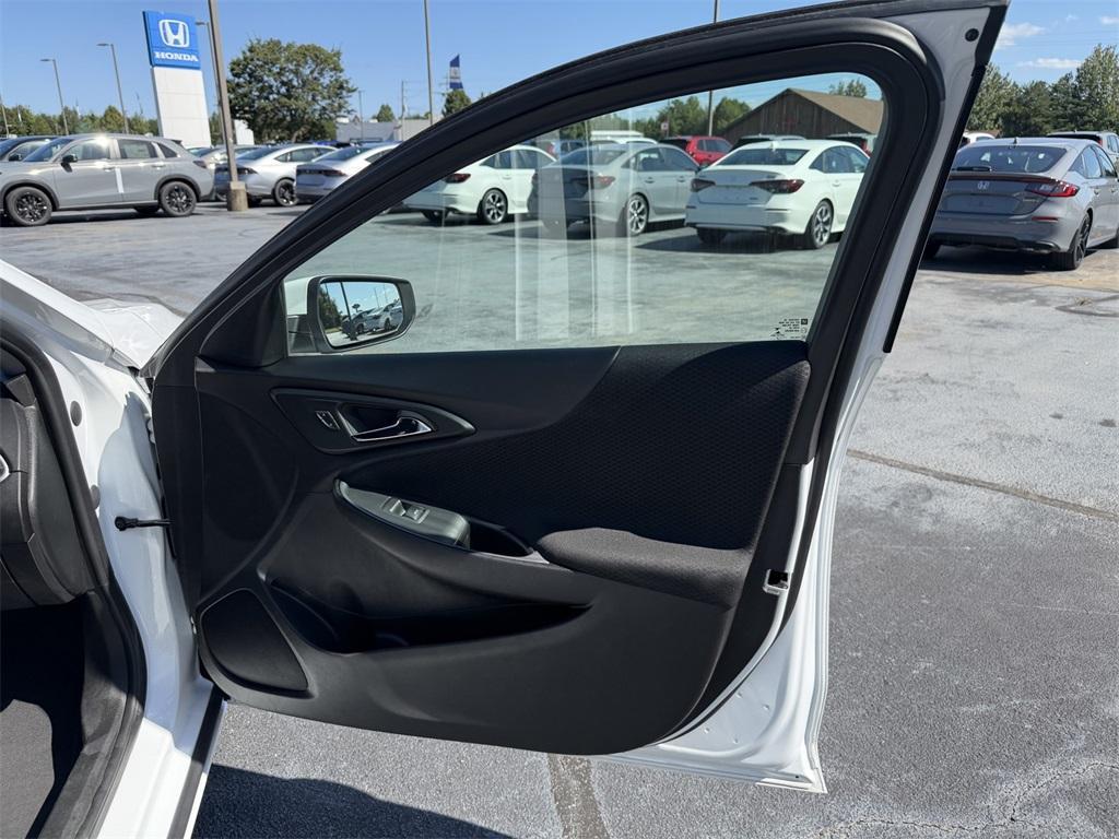 used 2024 Chevrolet Malibu car, priced at $19,250