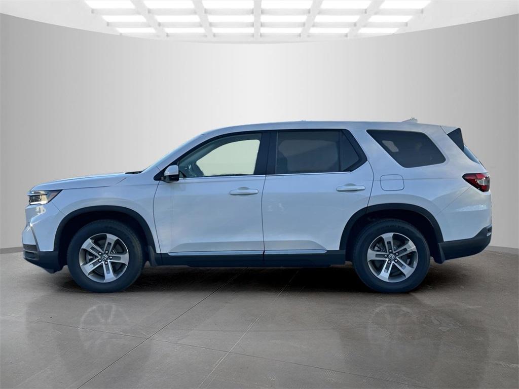new 2025 Honda Pilot car, priced at $43,450