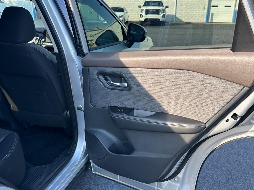 used 2022 Nissan Rogue car, priced at $22,250