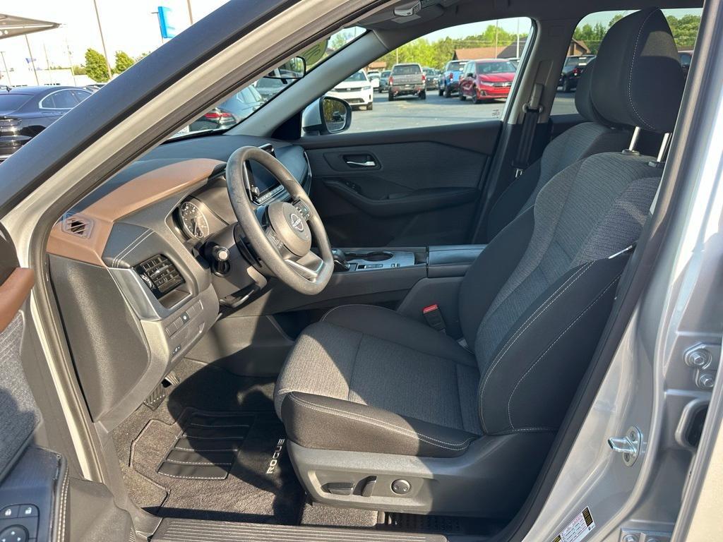 used 2022 Nissan Rogue car, priced at $22,250