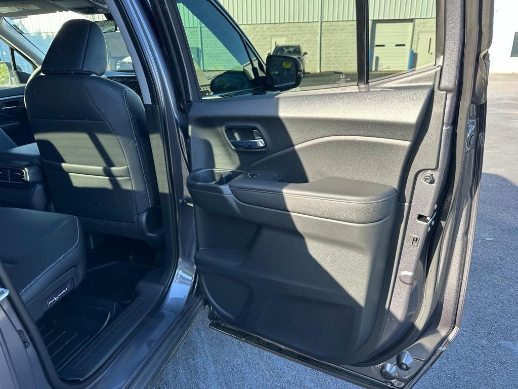 new 2025 Honda Ridgeline car, priced at $41,330