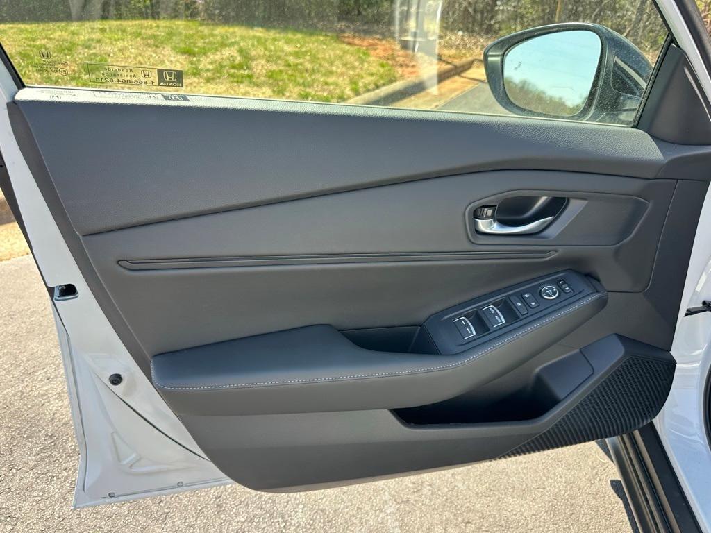 new 2025 Honda Accord Hybrid car, priced at $32,760