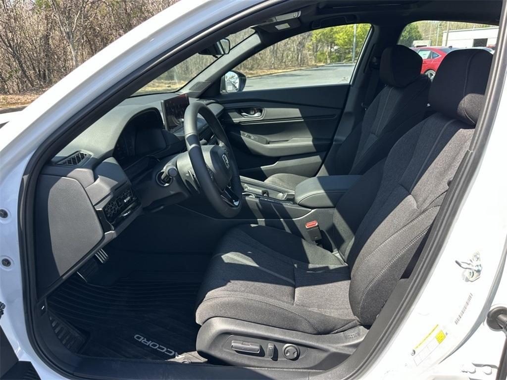 new 2025 Honda Accord Hybrid car, priced at $32,760