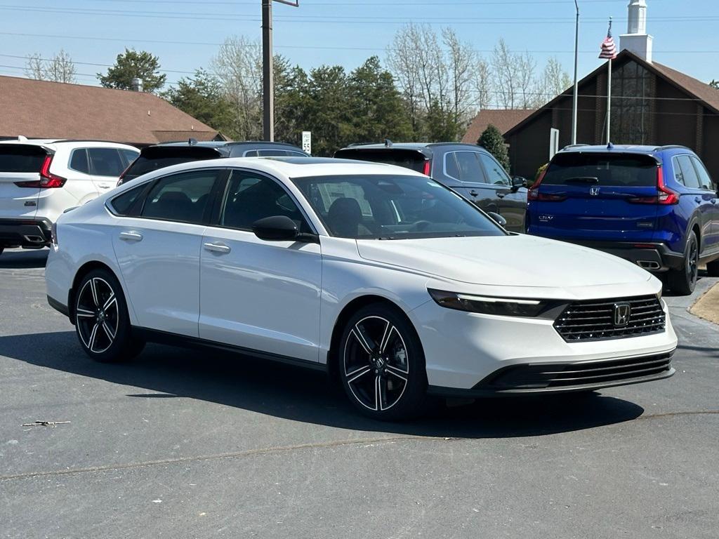 new 2025 Honda Accord Hybrid car, priced at $32,760