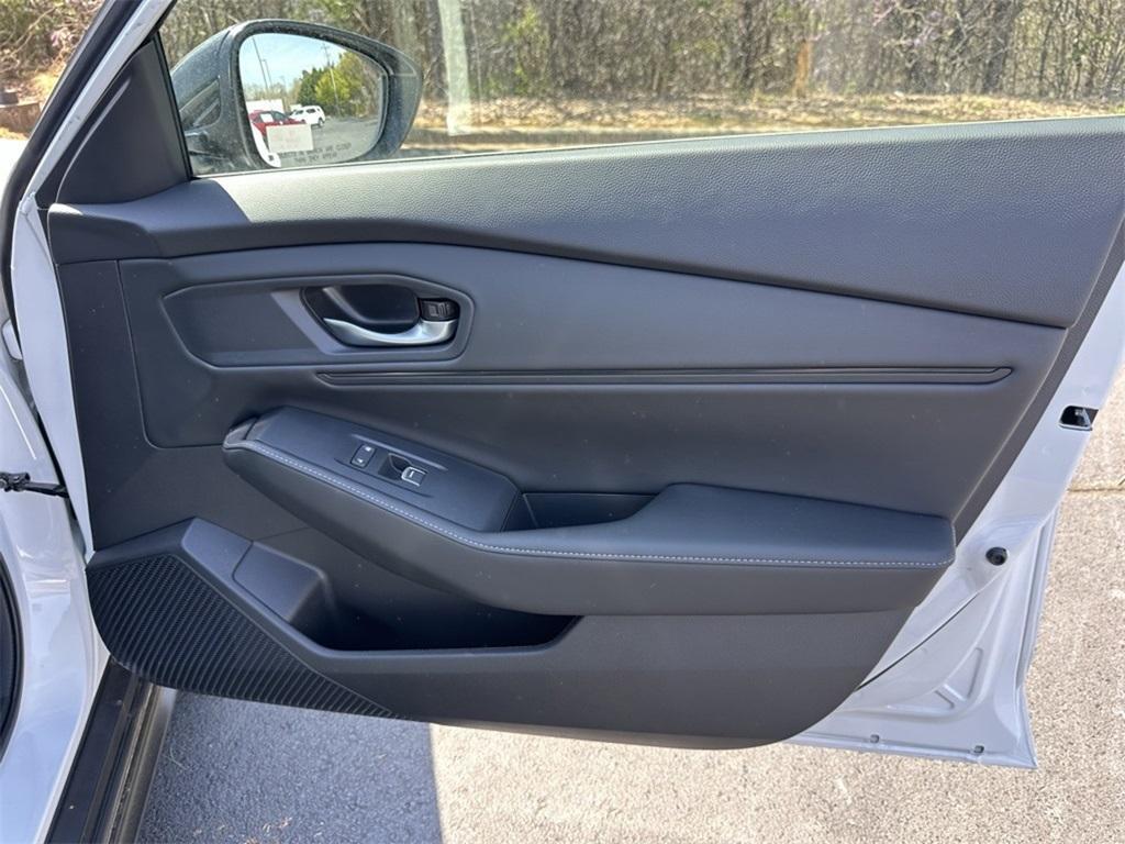 new 2025 Honda Accord Hybrid car, priced at $32,760