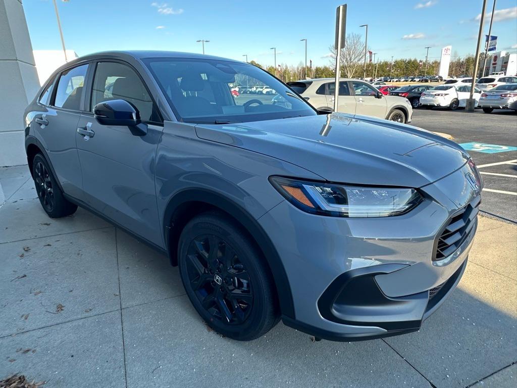 new 2025 Honda HR-V car, priced at $28,555