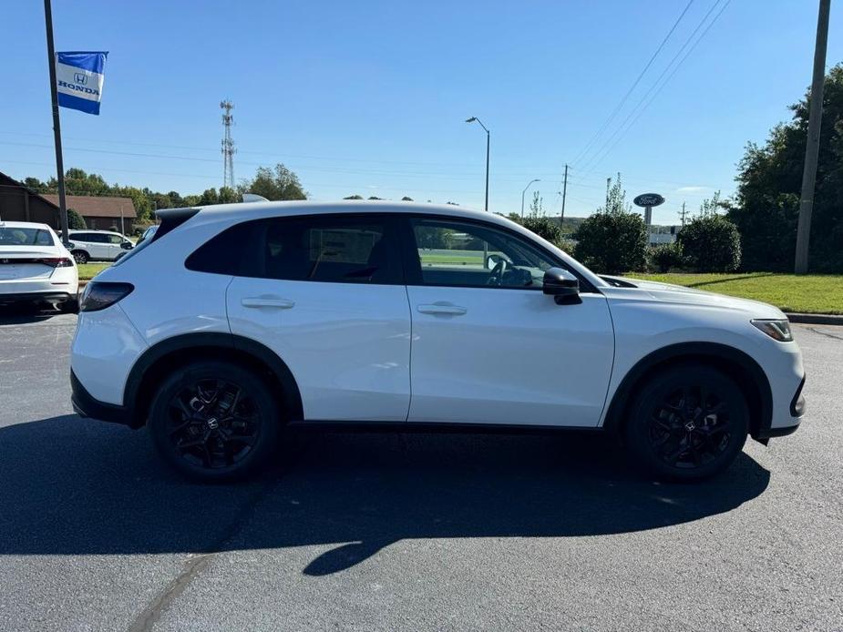 new 2025 Honda HR-V car, priced at $27,005