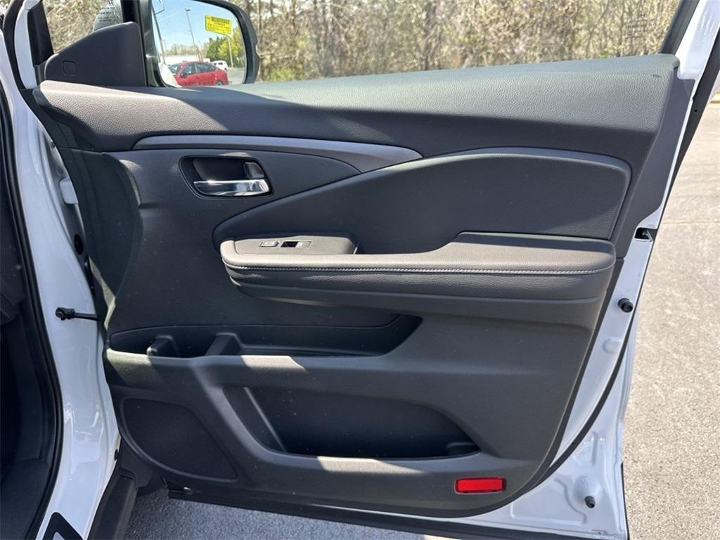new 2025 Honda Ridgeline car, priced at $43,485
