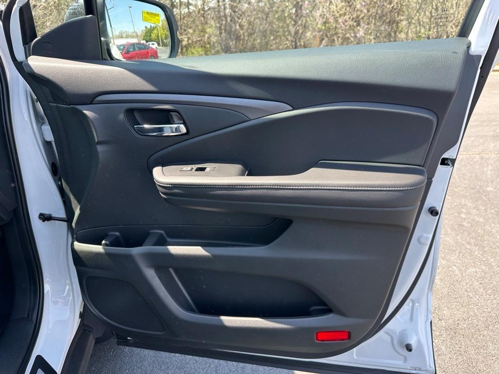 new 2025 Honda Ridgeline car, priced at $44,485