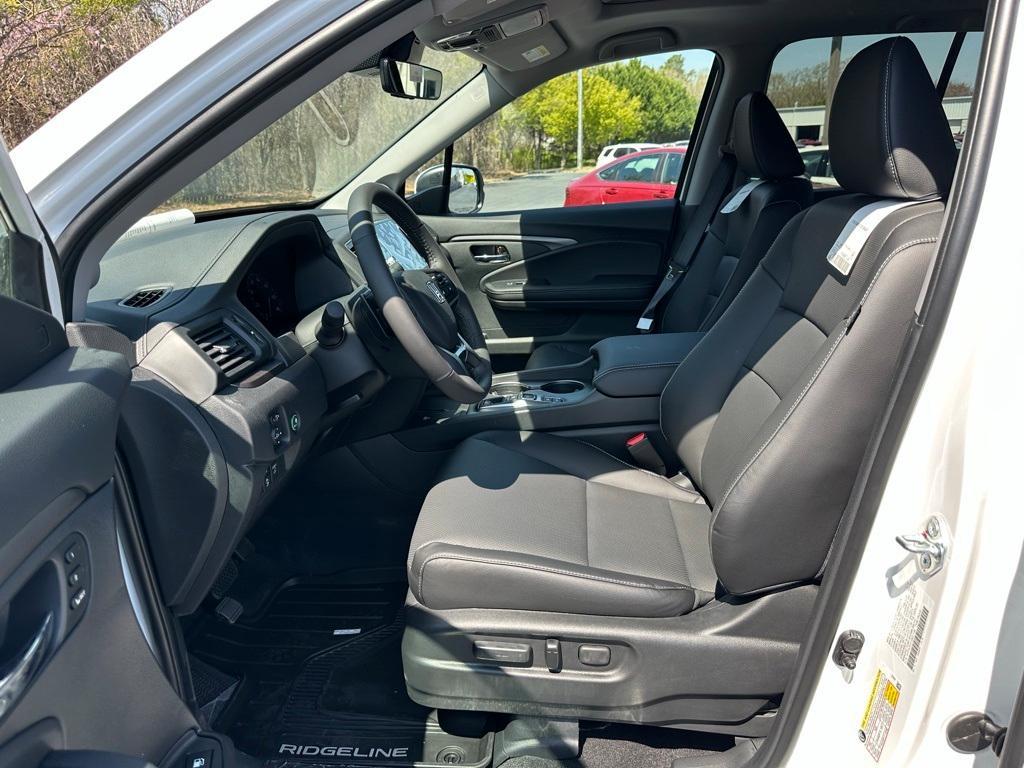 new 2025 Honda Ridgeline car, priced at $44,485