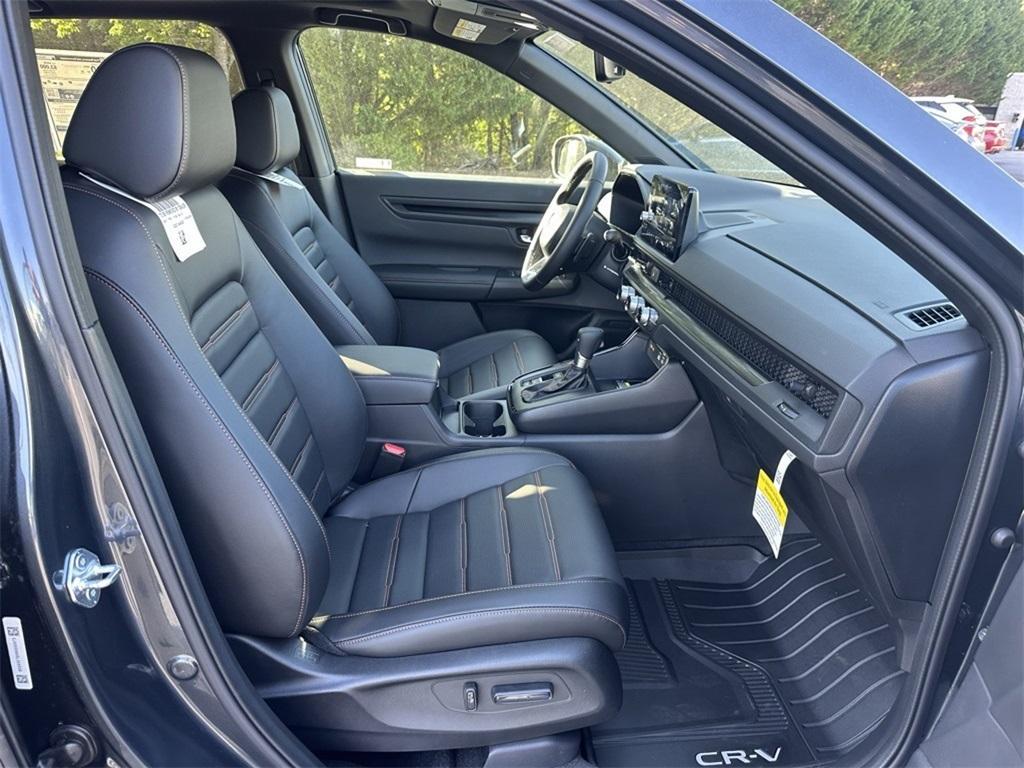 new 2025 Honda CR-V Hybrid car, priced at $36,045