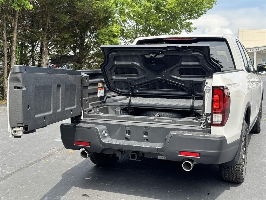 new 2025 Honda Ridgeline car, priced at $41,785