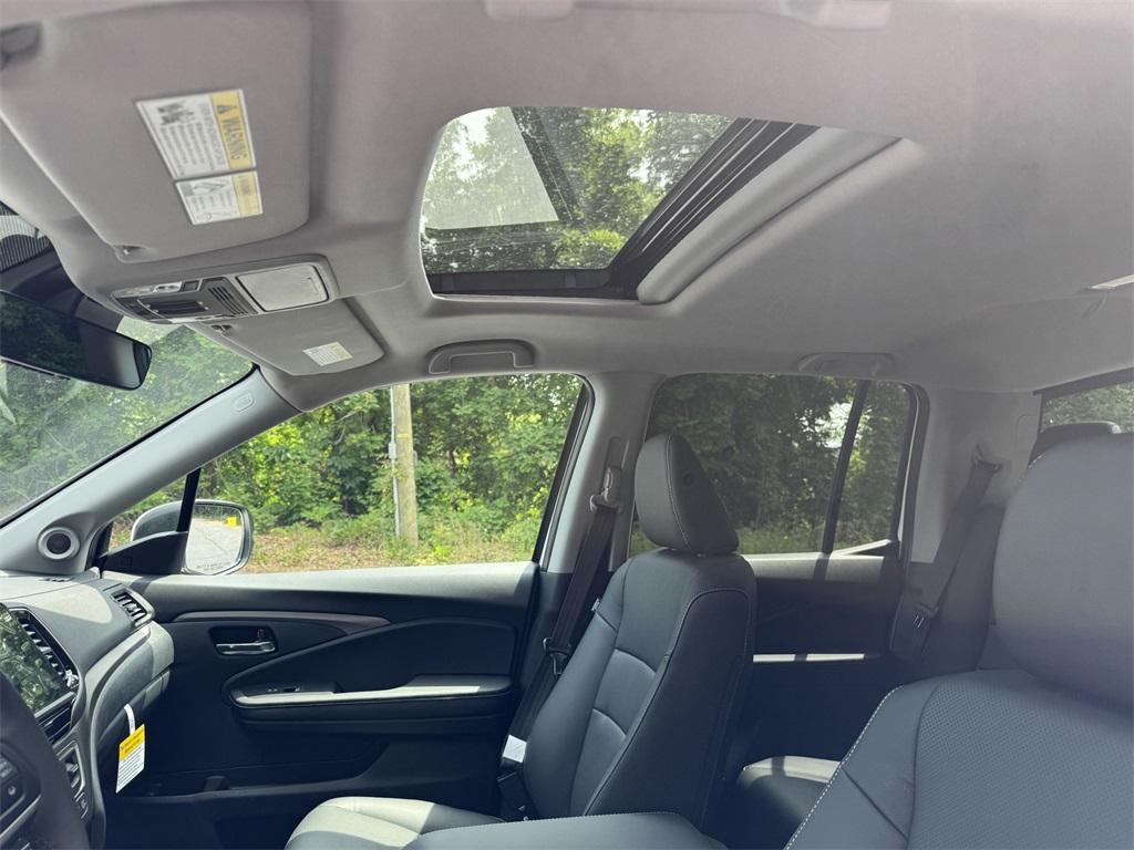 new 2025 Honda Ridgeline car, priced at $41,785