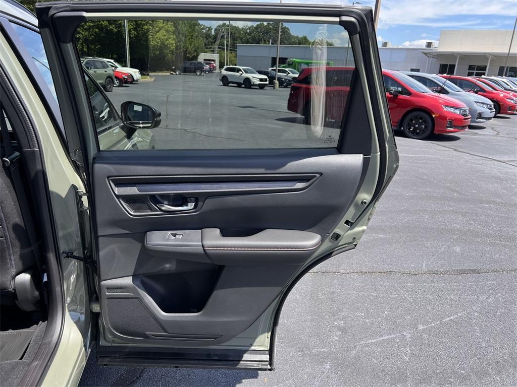 new 2026 Honda CR-V Hybrid car, priced at $38,650