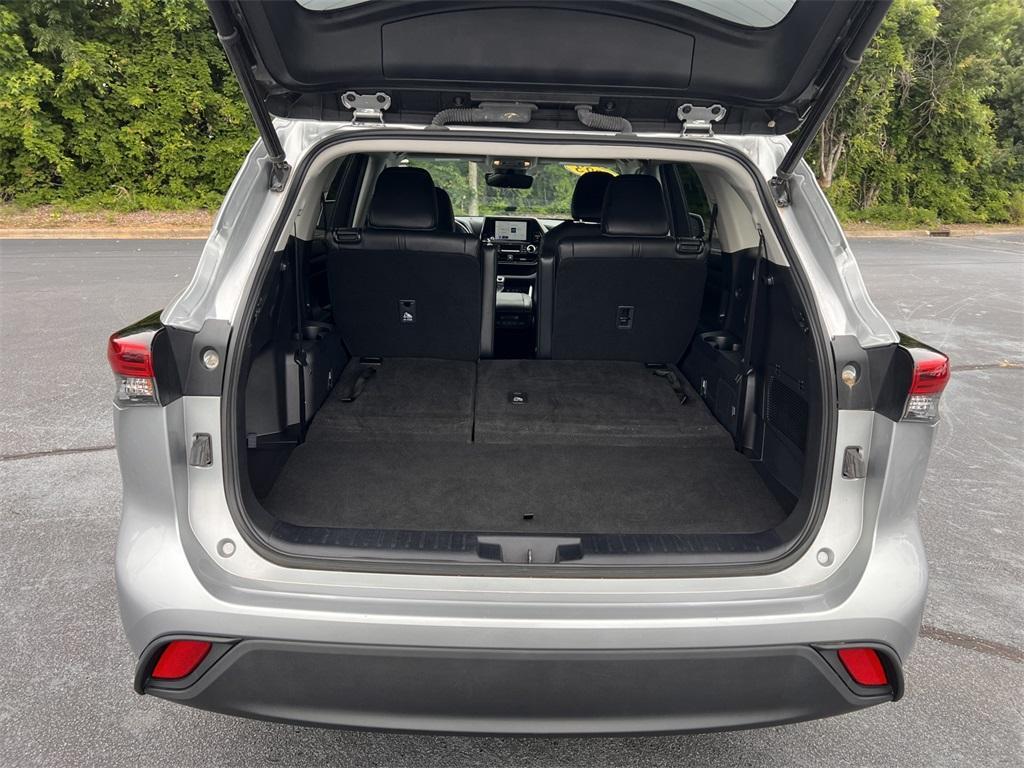 used 2023 Toyota Highlander car, priced at $39,250