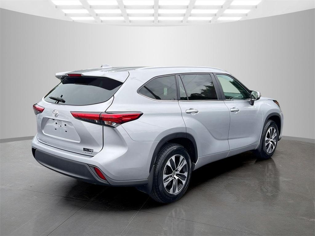 used 2023 Toyota Highlander car, priced at $39,250