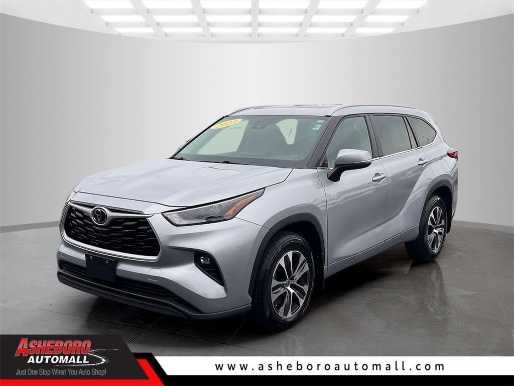 used 2023 Toyota Highlander car, priced at $39,500