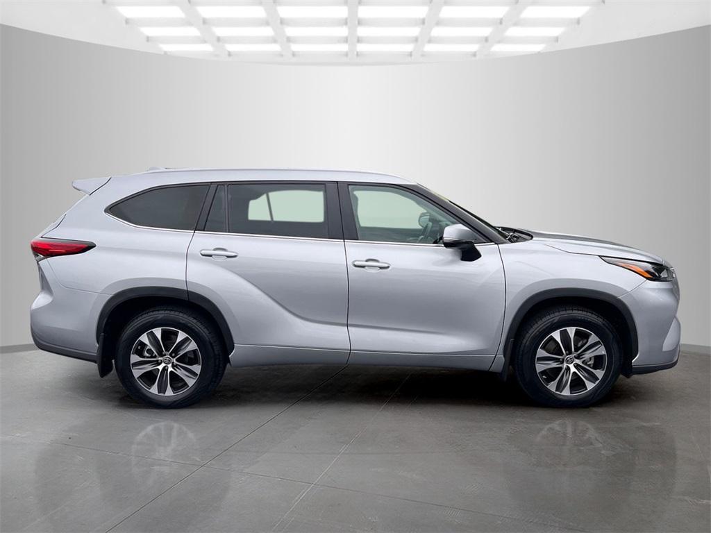 used 2023 Toyota Highlander car, priced at $39,250