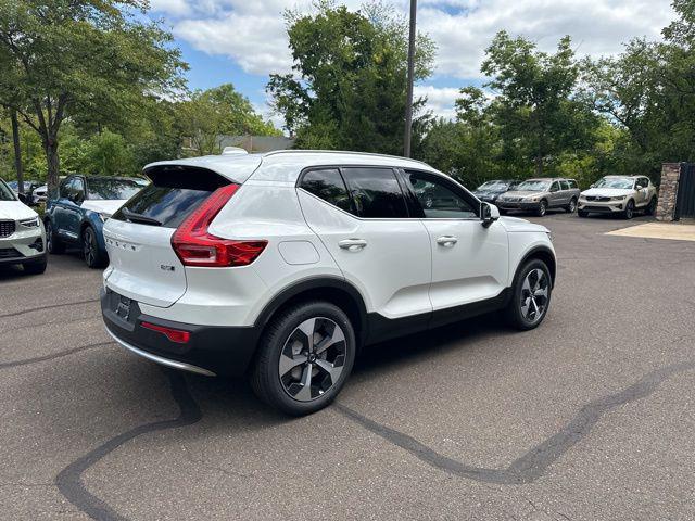 new 2025 Volvo XC40 car, priced at $46,015