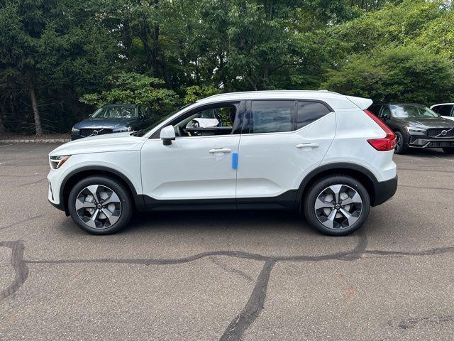 new 2025 Volvo XC40 car, priced at $46,015