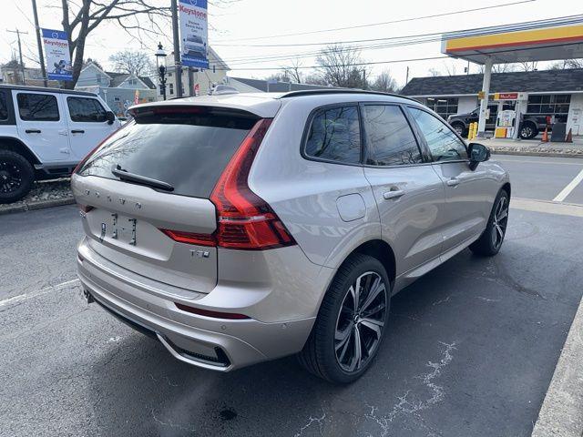 new 2025 Volvo XC60 Plug-In Hybrid car, priced at $71,275