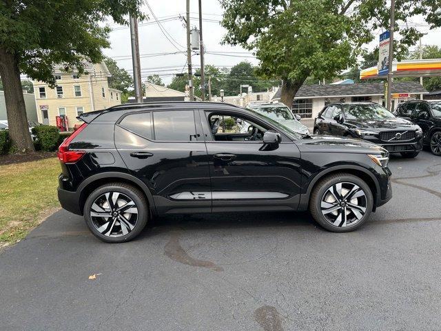 new 2025 Volvo XC40 car, priced at $51,040