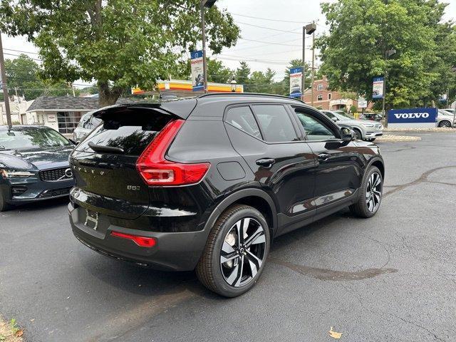 new 2025 Volvo XC40 car, priced at $51,040