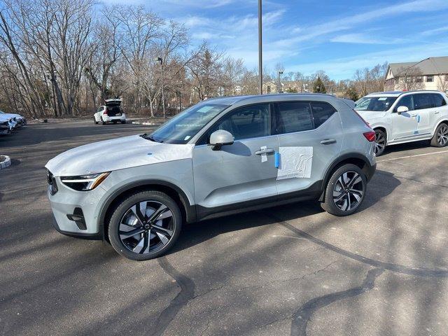 new 2024 Volvo XC40 car, priced at $50,655