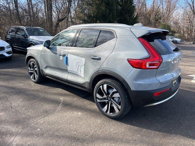 new 2024 Volvo XC40 car, priced at $50,655