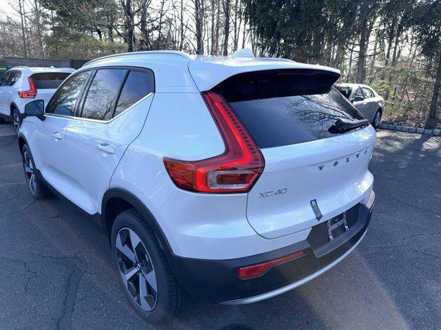 new 2025 Volvo XC40 car, priced at $45,800