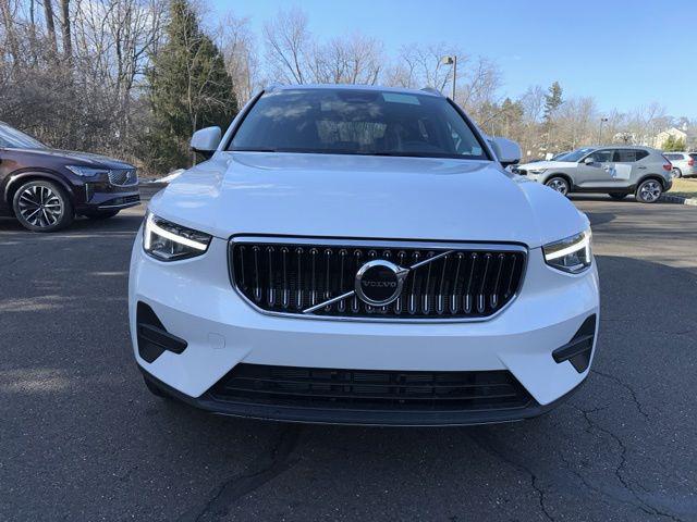 new 2025 Volvo XC40 car, priced at $45,800