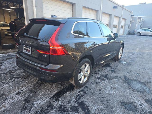 used 2022 Volvo XC60 car, priced at $32,058