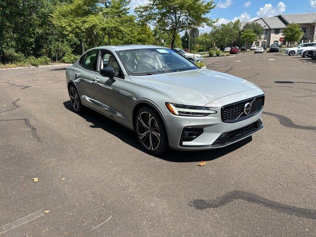 new 2024 Volvo S60 car, priced at $42,195