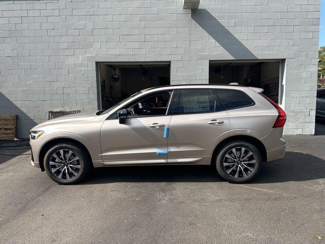 new 2025 Volvo XC60 car, priced at $50,475